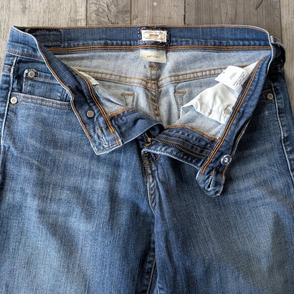 Levi's, Capri Stretch Denim Shorts, Sz 6 - Picture 4 of 10